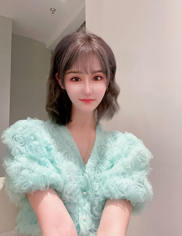 巴黎围经纪人微信